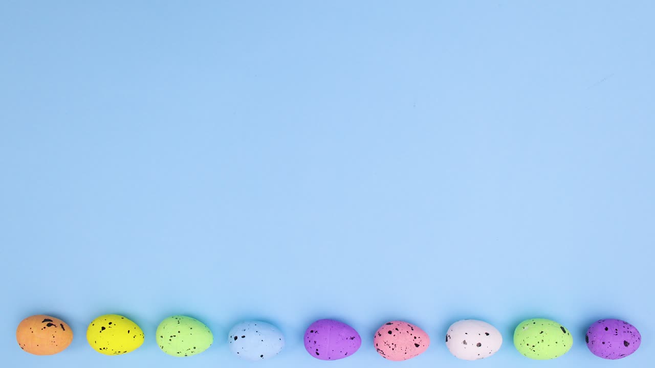 파스테르를 위한 달은 파스텔 블루 테마의 부분에서 회전합니다.