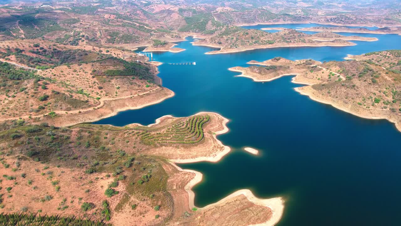 포르투갈 의 블루 드래곤 강 의 공중 사진, 4k