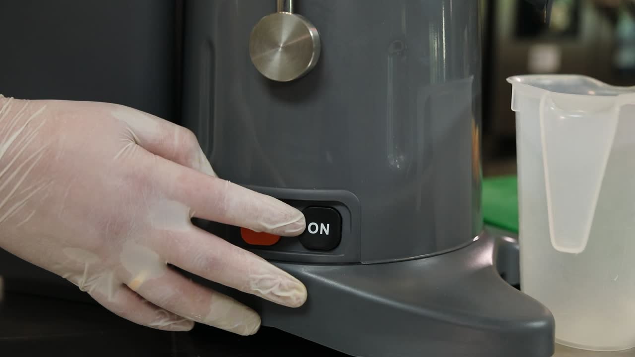 산업용 기계, 켜고 끄는 버튼