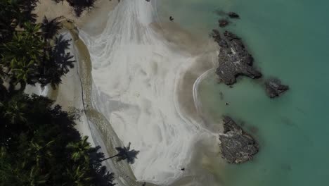 vista aérea de la pintoresca playa bonita en la ciudad de las terrenas en la república dominicana