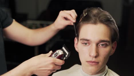 close-up-portrait-of-haircut-typewriter-and-comb