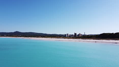 Rosignano-Solvay,-Langsam-Schwenkender-Luftblick-Auf-Spiagge-Bianche