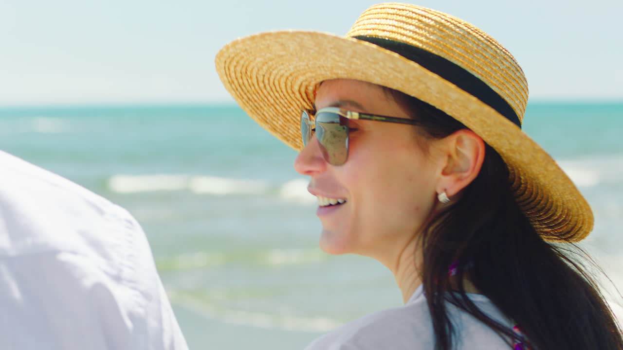 해변에 있는 여자