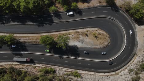 Carretera-Con-Curvas-Pronunciadas