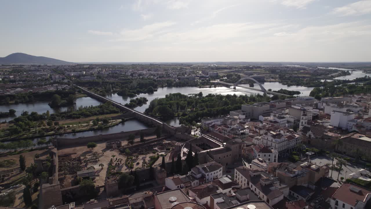 el cautivador panorama aéreo de alcazaba, el vasto paisaje español