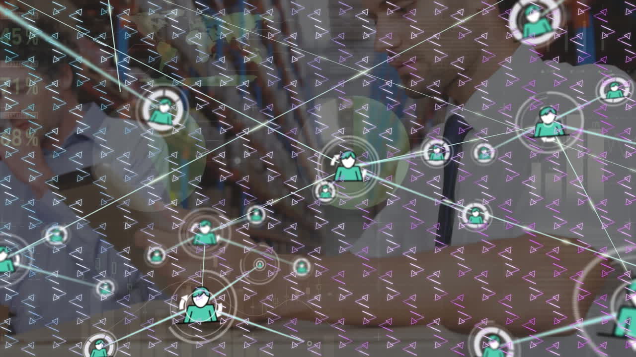 animación de la red de conexiones sobre filas de patrón móvil y hombre que trabaja en el almacén