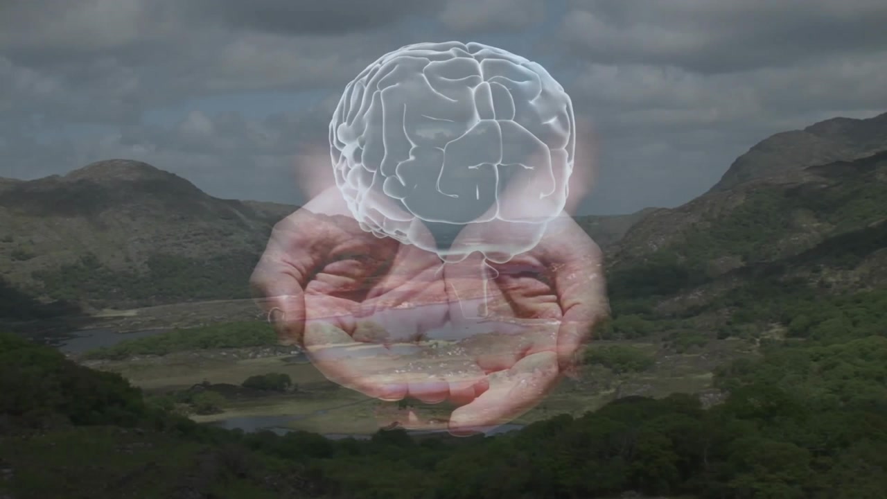 Cervello olografico traslucido proiettato sopra mani a coppa in una valle di montagna, in rendering 3D.
