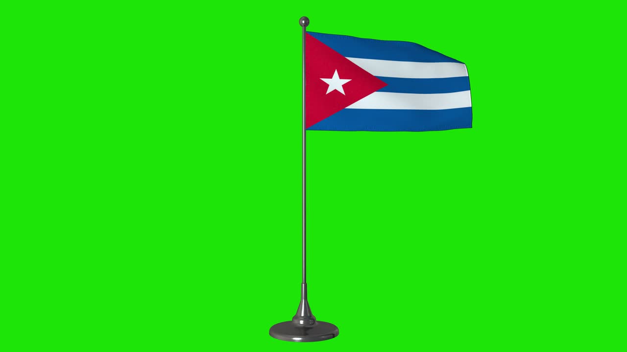 Piccola bandiera di Cuba che sventola su un'asta. Sfondo green screen, 4K.