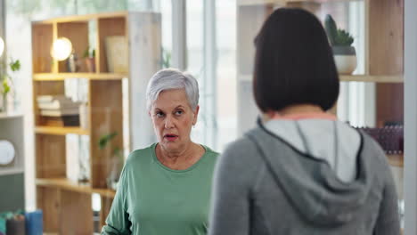 Physiotherapie,-Bewegung-Und-Ein-älterer-Patient