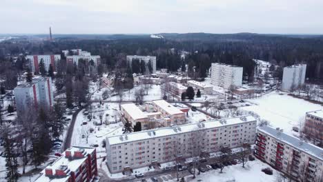 monumentos soviéticos brillando en invierno en ogre letonia