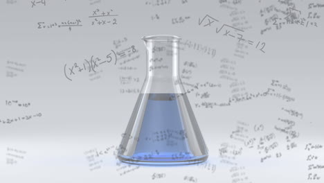 animación de una ecuación matemática escrita a mano en tablero blanco con vidrio de laboratorio