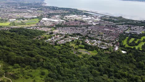 Vista-Aérea-De-La-Ciudad-De-Belfast---Lough-From-Cavehill---Irlanda-Del-Norte