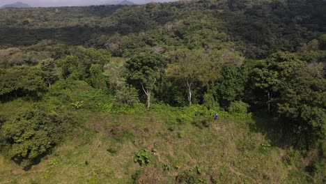 Mountain-biking-in-the-jungle