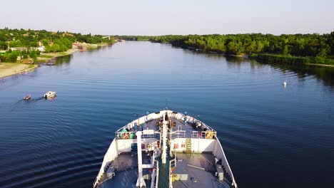 river boat and ship