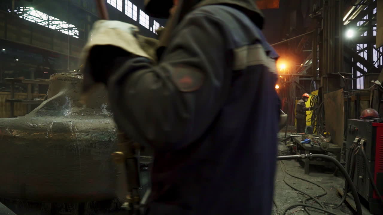 공장에서의 금속 가공