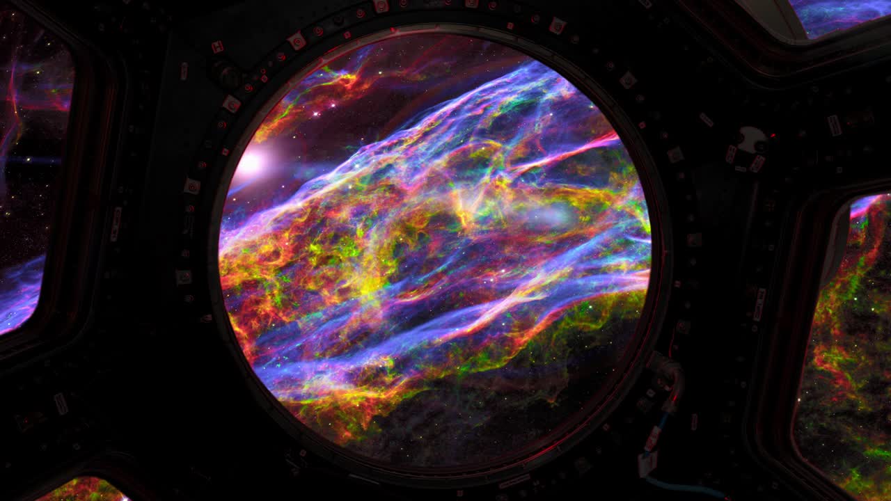 la vista desde el interior de un transbordador espacial mientras vuela hacia la nebulosa del velo en el espacio exterior, también conocida como bucle de cygnus o ngc 690.