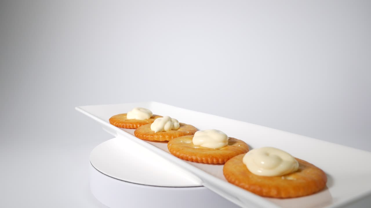 galletas redondas con mayonesa