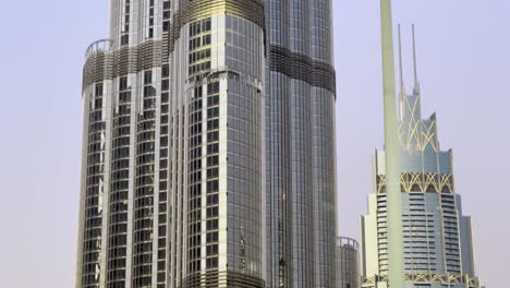 burj khalifa y otros rascacielos de dubái
