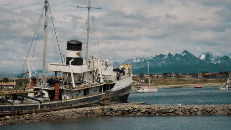 wreck of hms justice w140, st