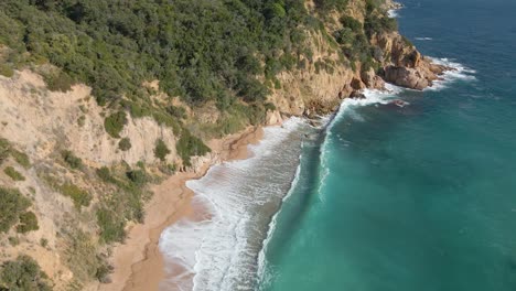 tossa de mar hermoso pueblo pesquero costero en girona españa europa playas paradisíacas agua azul turquesa