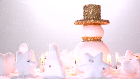 hombre de nieve en la nieve para el año nuevo o vacaciones de navidad internacional., en tiempo feliz, nieve cayendo rotación 360 grados alrededor de la vista en bucle capaz.
