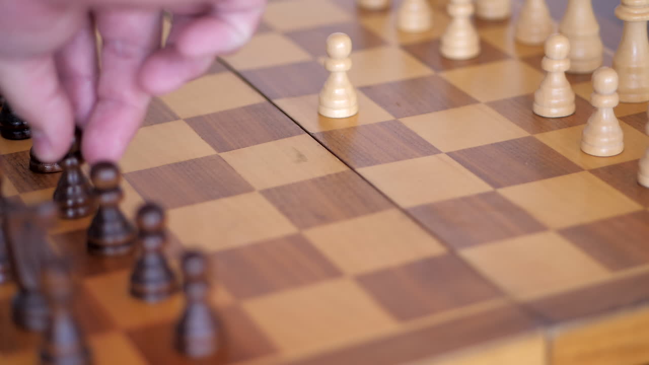 piezas de ajedrez yuriy