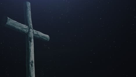 pilar de la cruz con las estrellas de la noche en el fondo