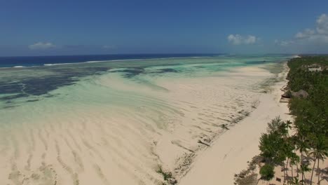 Antena:-La-Playa-Blanca-Tropical-De-Zanzíbar