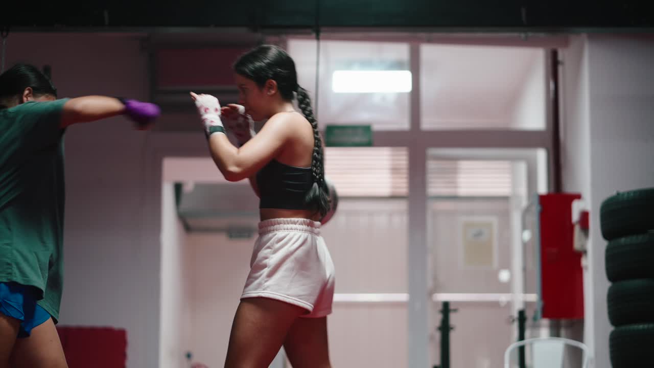 Exercício de boxe feminino