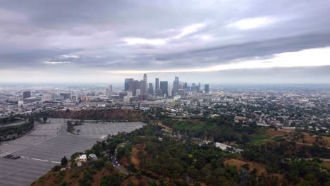 Un-Dron-Disparó-A-La-Ciudad-De-Los-Ángeles-Durante-La-Tormenta-Del-Huracán-Hilary-En-California