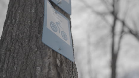 Trail-signage-for-winter-fatbiking