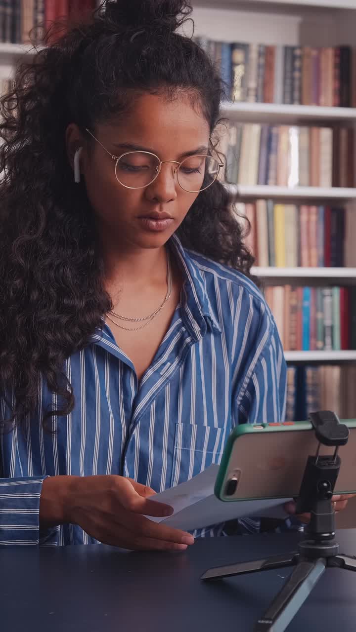 Engaging online discussion between indian and african american women