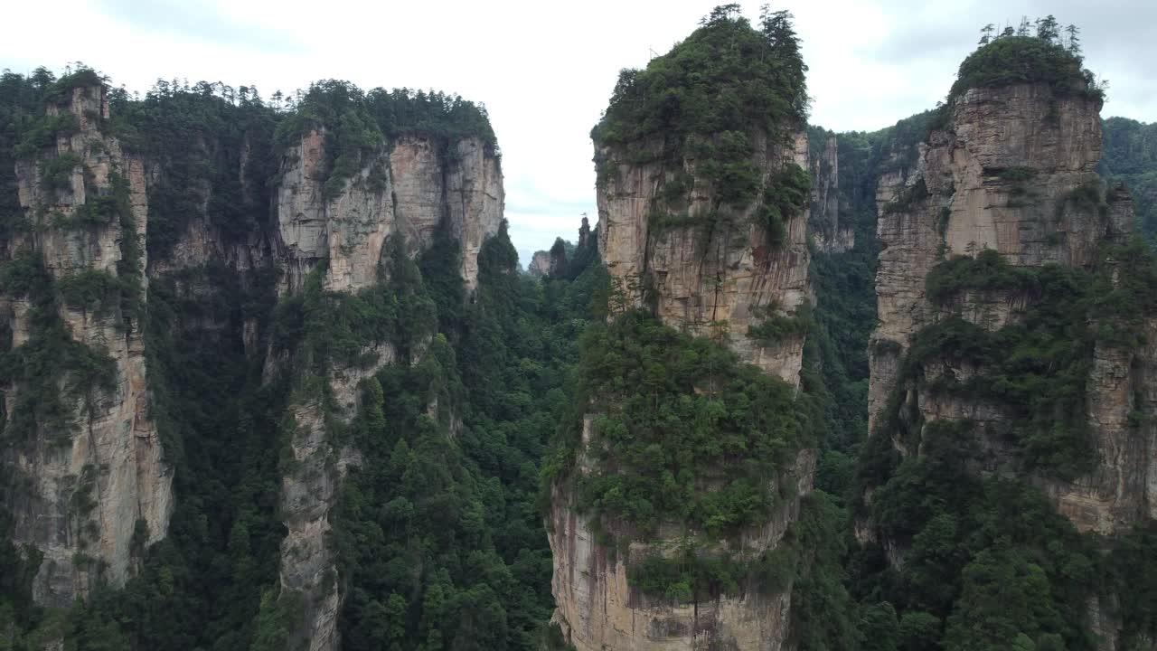 Aerial 4K Shot Approaching Avatar's Heavenly Pillars