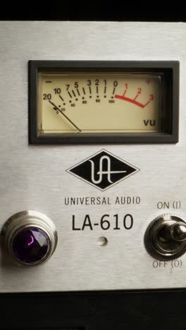유니버설 오디오 la-610 vu 미터