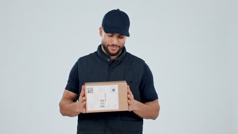 hombre de la entrega, dando caja y cara