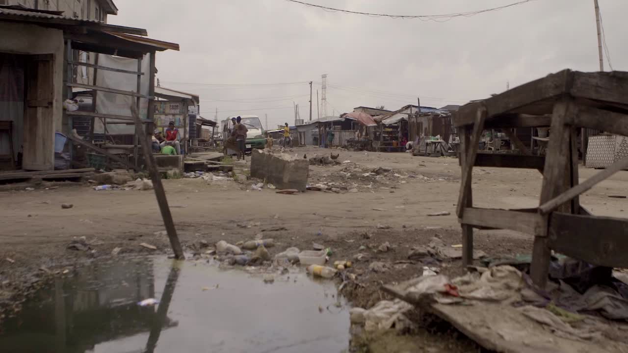 Free stock video - Nigeria slum 13