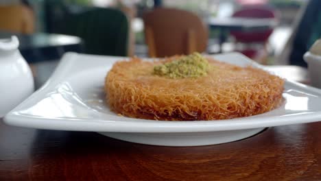 kanafeh with pistachios