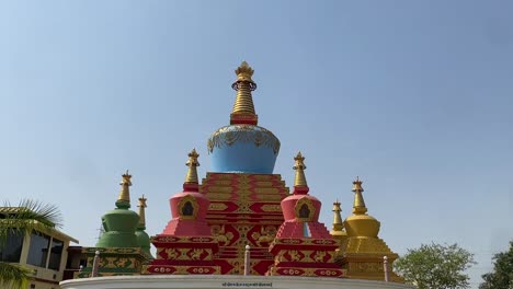 White-Buddhist-pagoda-at-a-monastery-in-Gaya,-Bihar