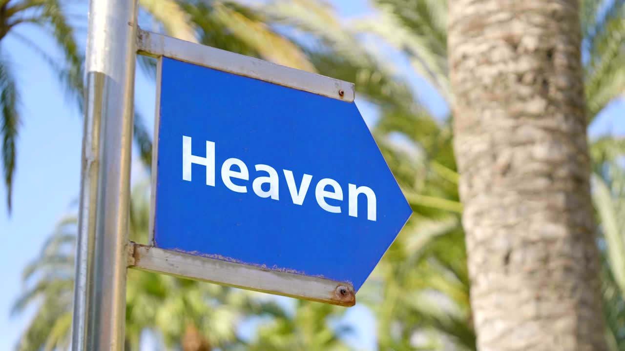 el cartel del camino al cielo en 4k en cámara lenta 60 fps