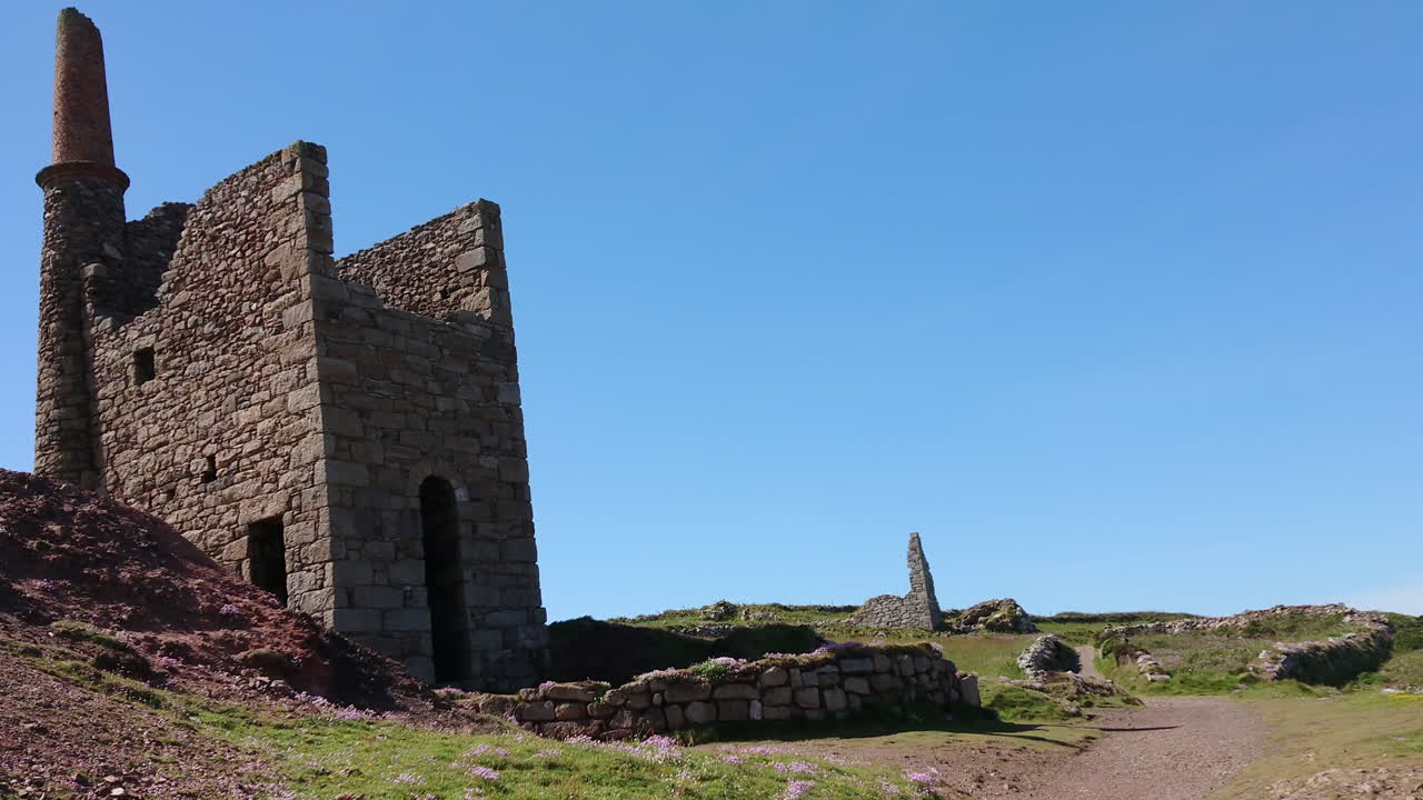 la famosa ubicación de la mina de estaño y cobre de poldark conocida como ocio de la pápula