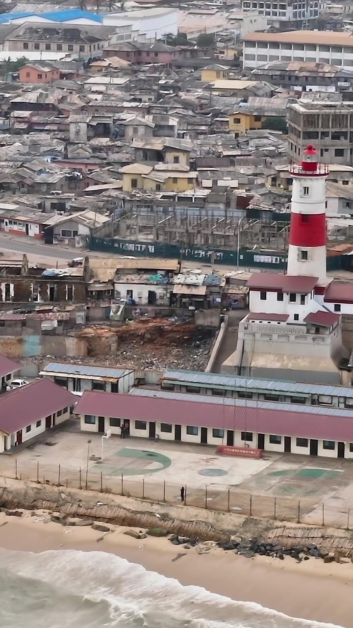 Panorami di Accra che mostrano il faro e il paesaggio urbano dall'alto