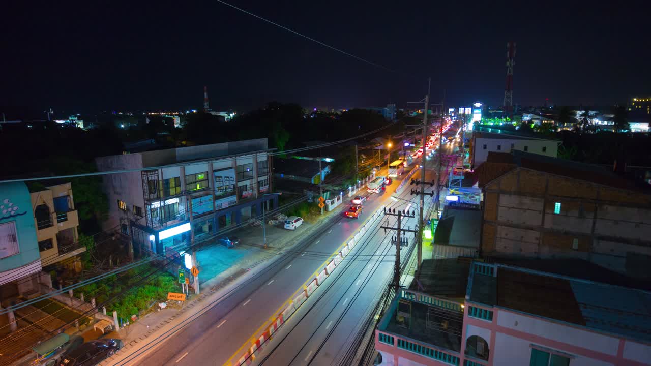밤에 조명된 푸켓 섬 주요 교통 도로 지붕 파노라마 4k 타임 스 태국