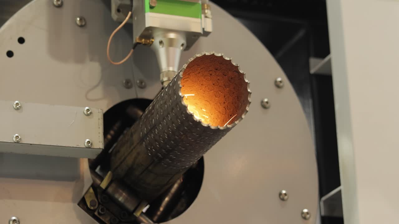 금속의 cnc 레이저 및 가스 절단, 현대 산업 기술.