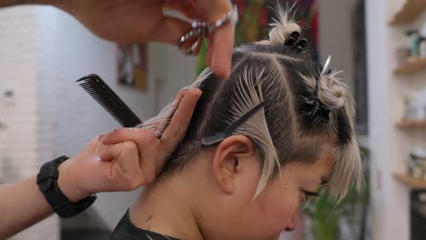 corte de pelo en curso