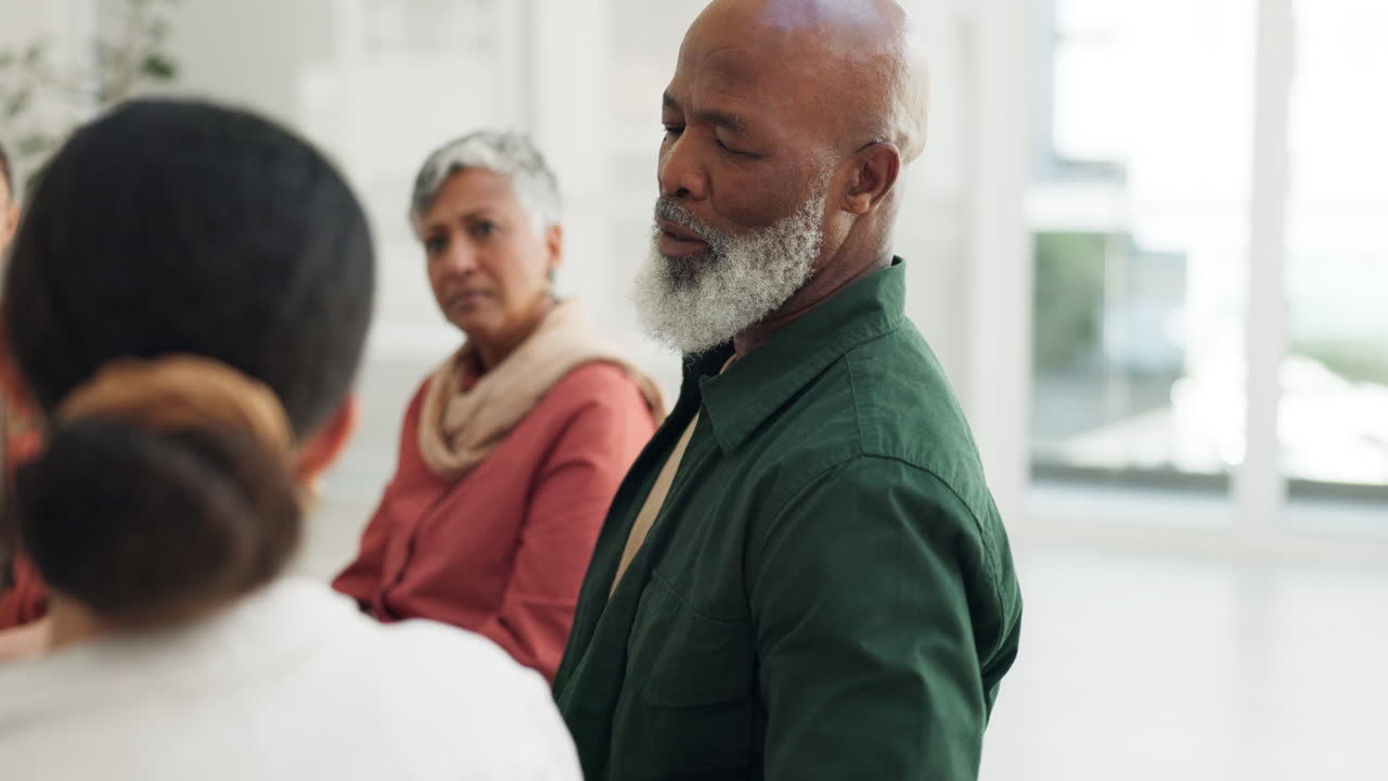 personas, grupos y terapia con empatía