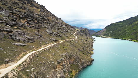 Carril-Bici-En-Central-Otago-Shot-Cerca-De-Bendigo-Freedom-Camping