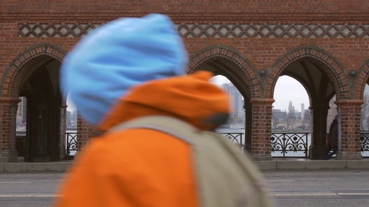 мост через реку в берлине