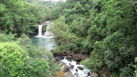 Vista-Aérea-De-La-Cascada-En-Tailandia