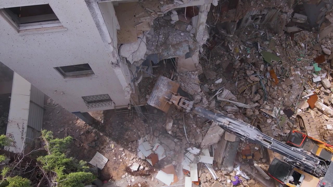 Top view of Destruction of building construction at 4 Glitzenstein Street, Tel Aviv, Israel