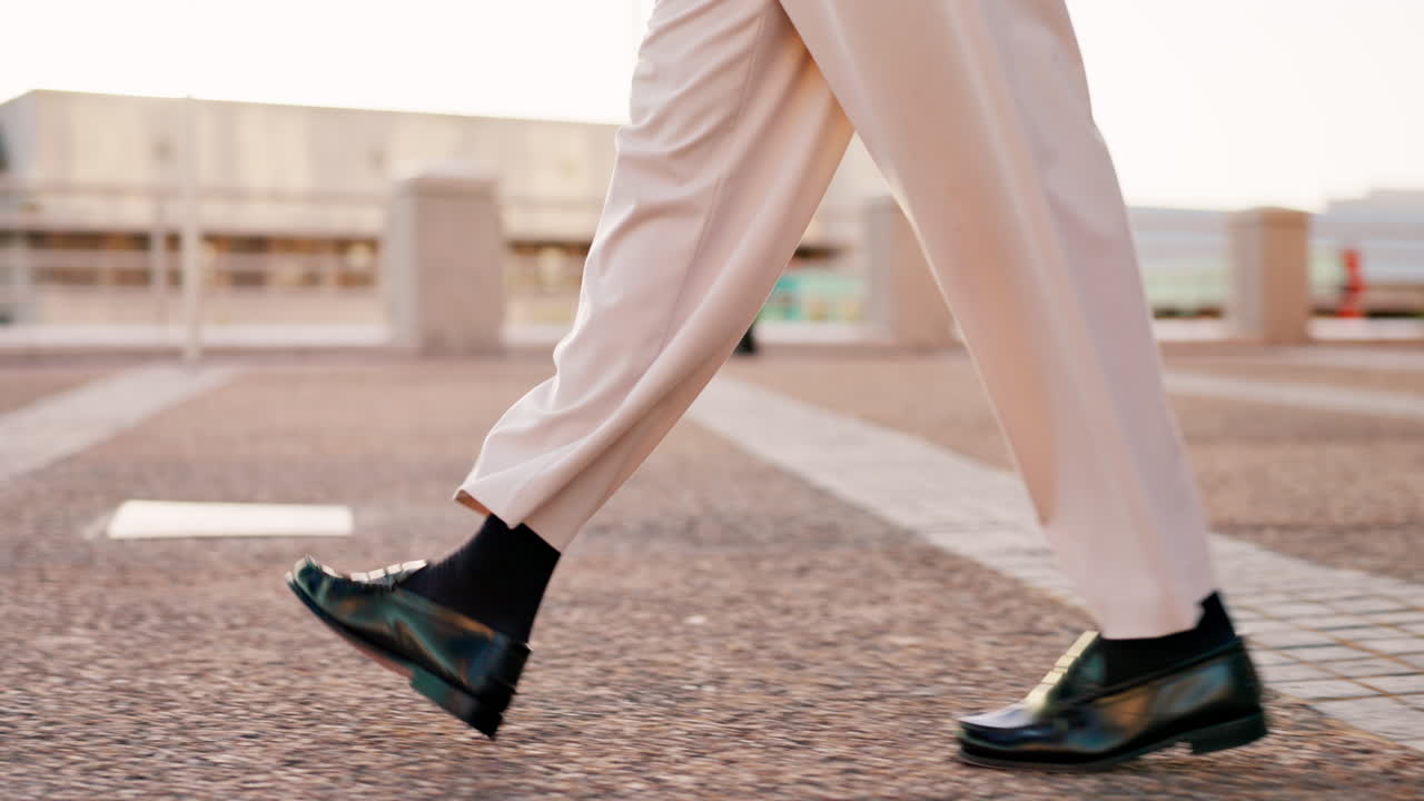 여행, 기 및 도시에서 사람의 신발